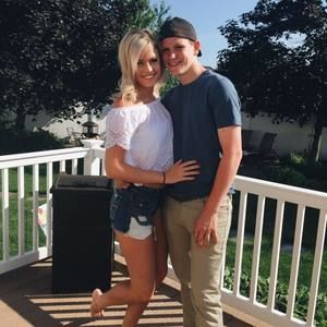 Meet your Posher, Marissa